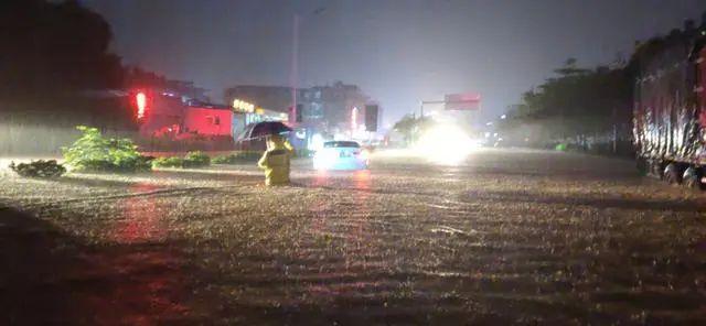 广州增城暴雨预警下的神秘小巷探秘之旅