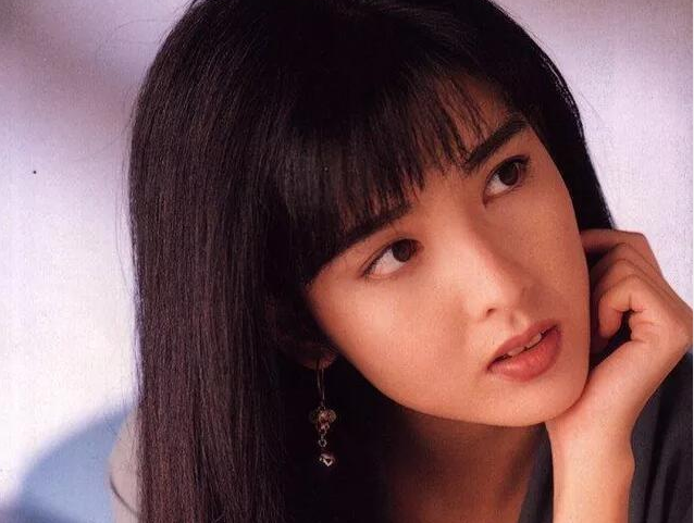 周慧敏电影经典之作回顾与探讨