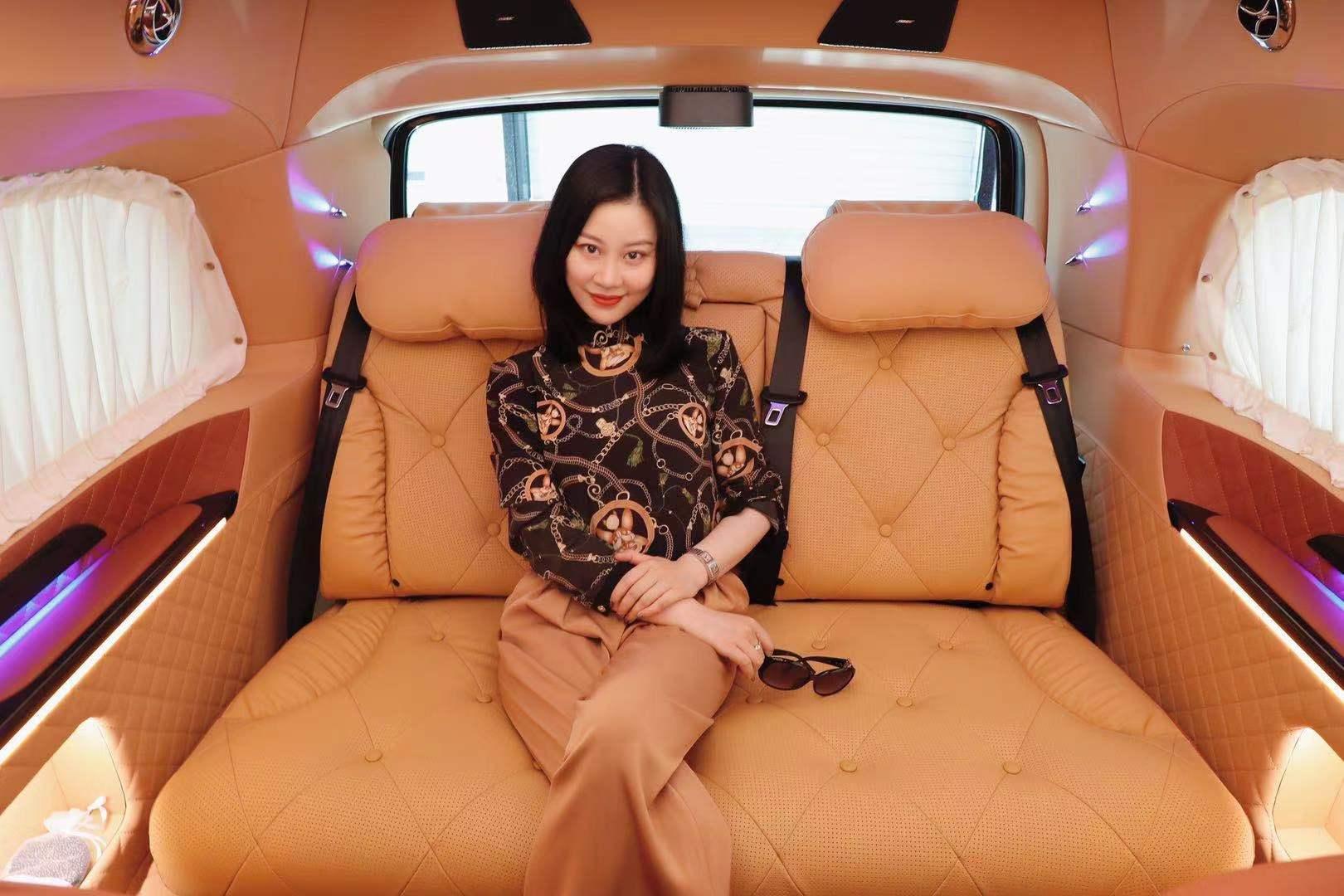 探索自然美景之旅与遇见49寸电视背后的宁静和谐